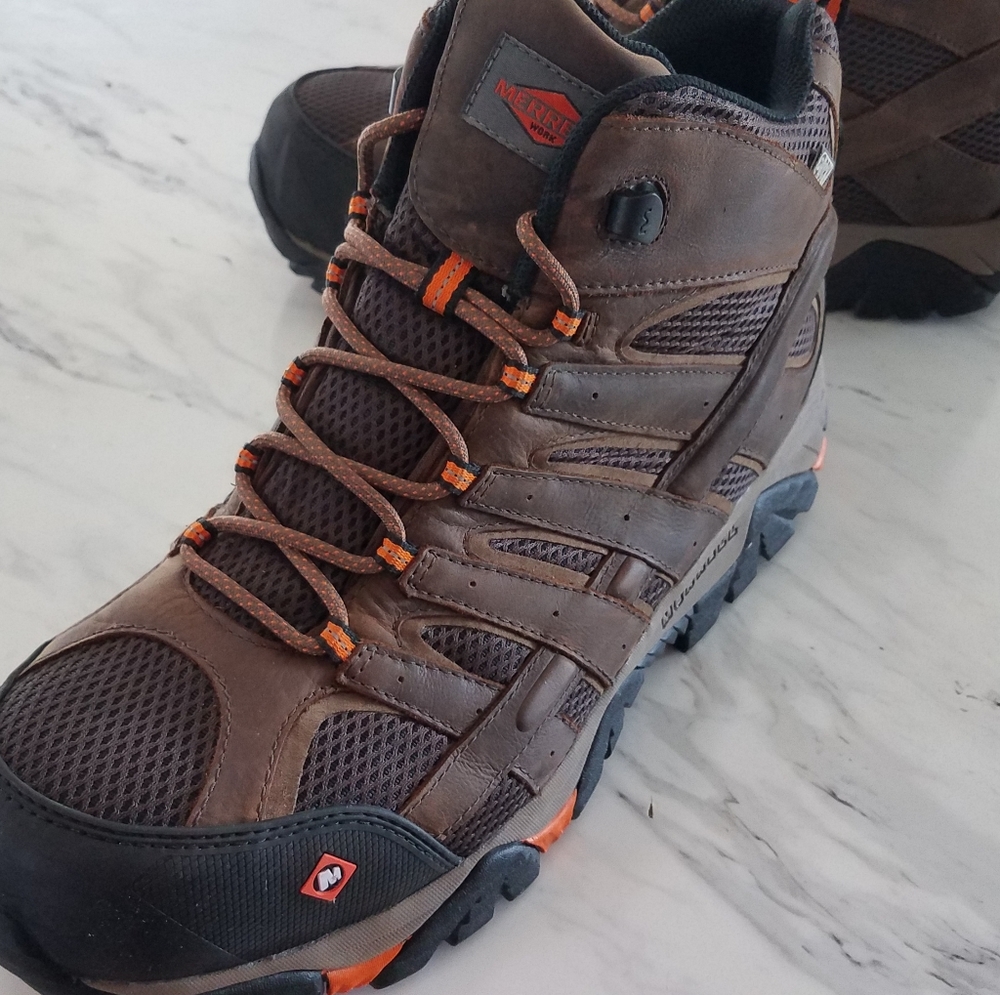 Men's work boots NEW